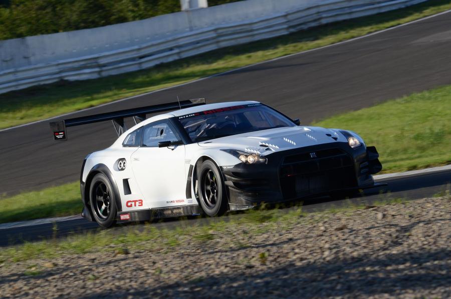  Nissan GT-R GT3 Race Car by Nismo 2012 года  (фото 4 из 5)